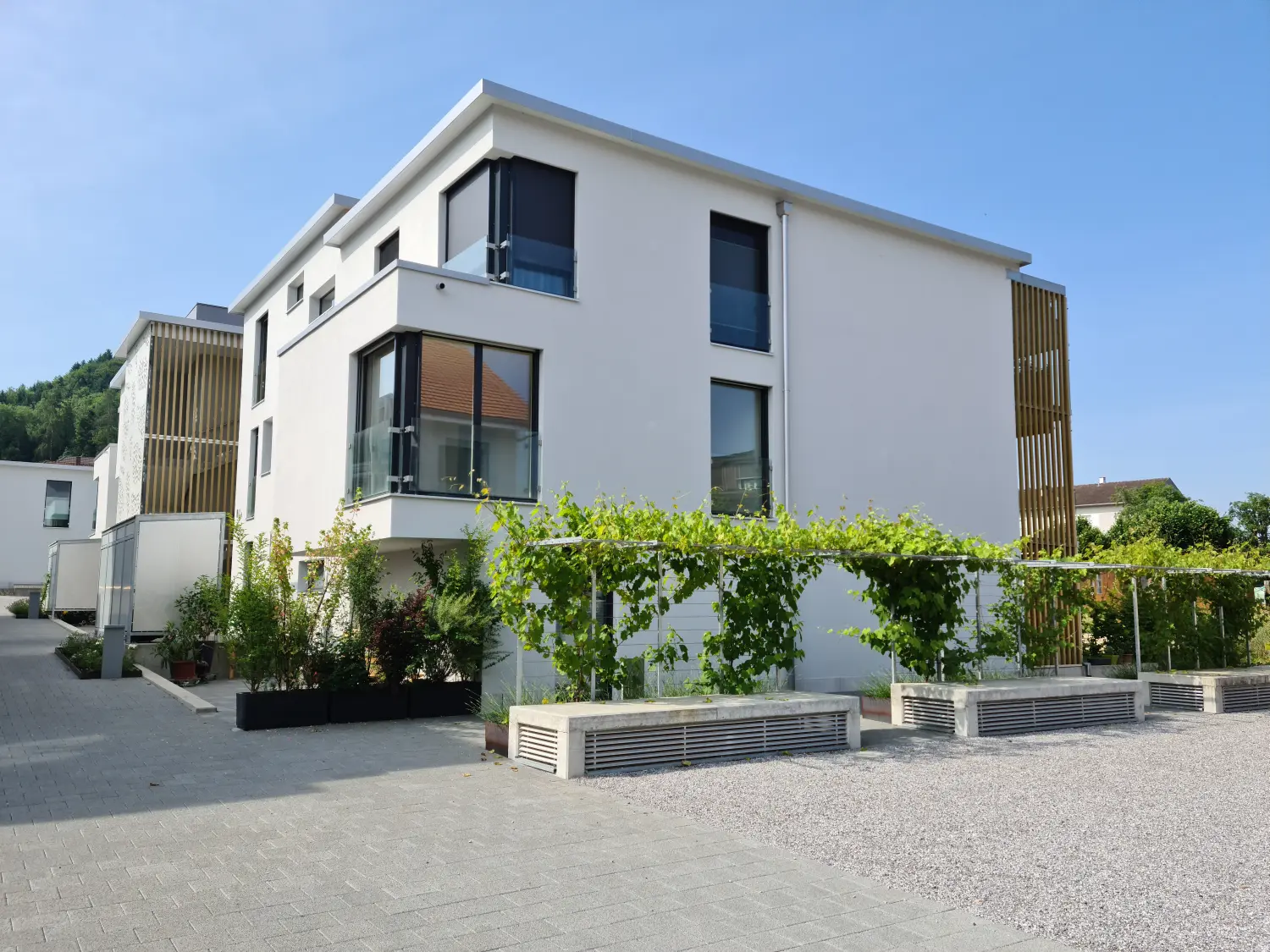 Immobilienmanagement Carmen Schwab GmbH – ein moderner, offener Wohnraum, gerne in einem Wohnhaus oder einer Wohnung.